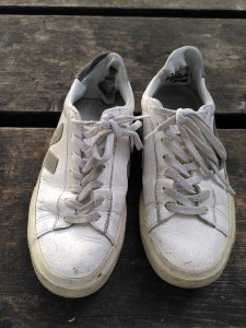 Turnschuhe weiss
